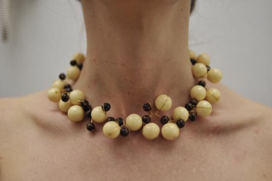 Tutorial come creare bellissimi gioielli con le perline for Perline legno obi